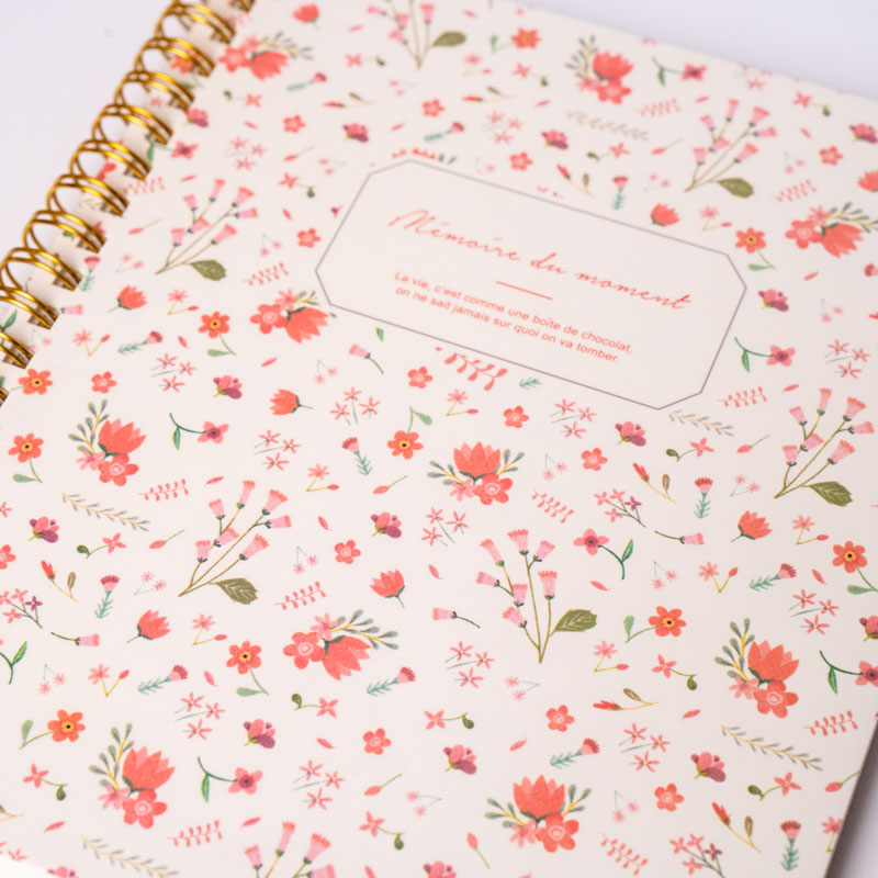 Pink Floral Spiral Notebook – Mémoire du moment