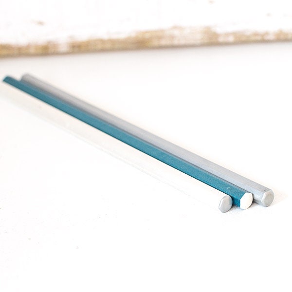 12 Metallic Colour Pencils