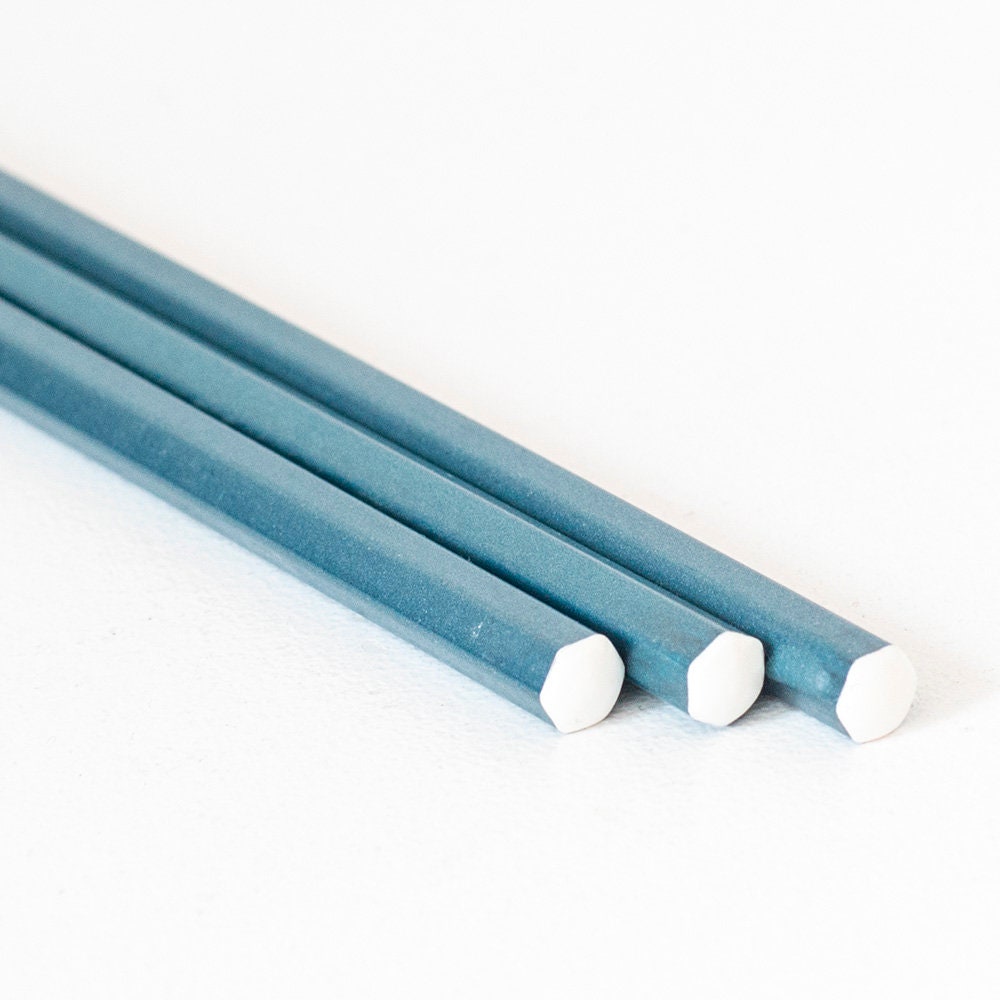 12 Metallic Colour Pencils