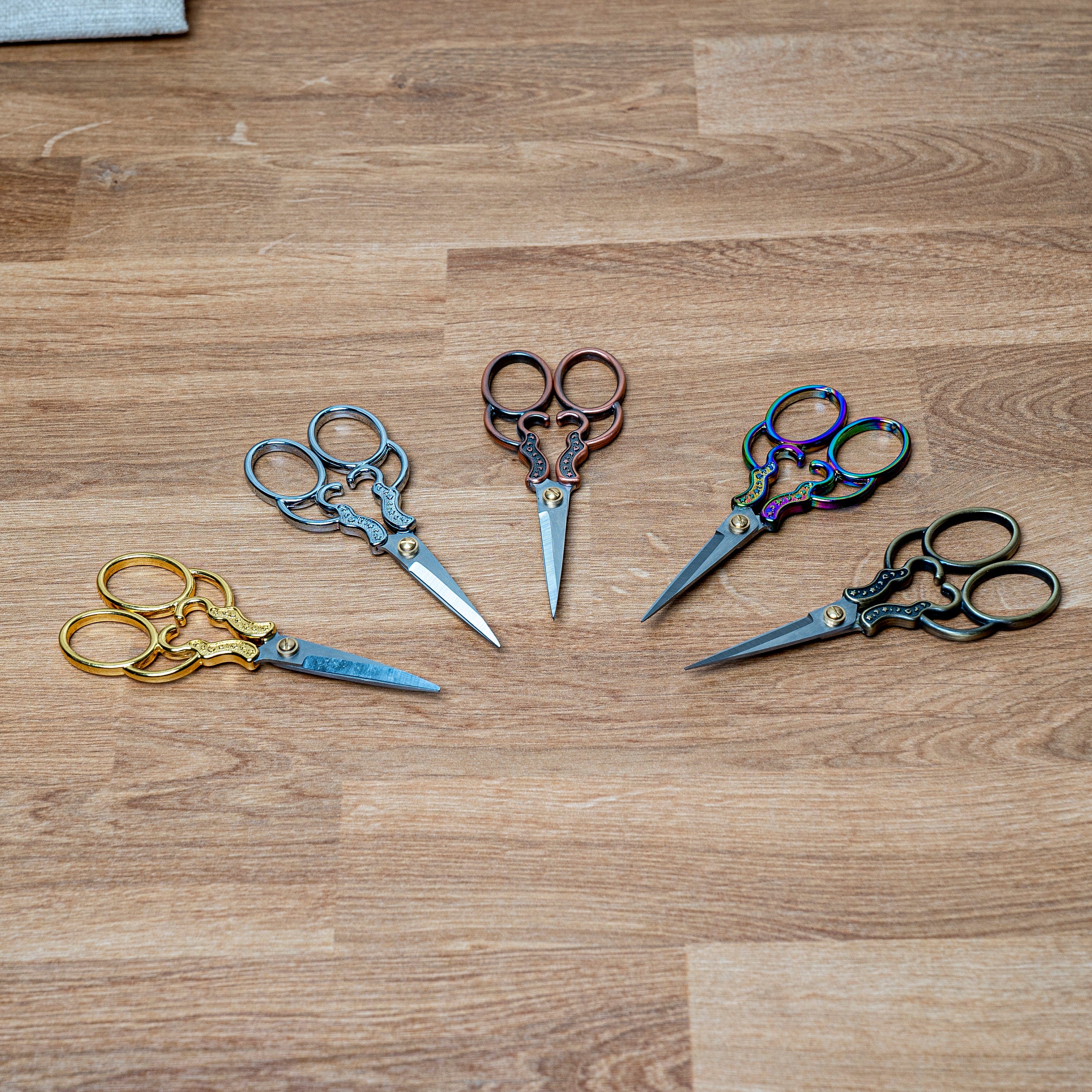 Vintage Ornate Embroidery Scissors – Elegant Antique Crafting Shears